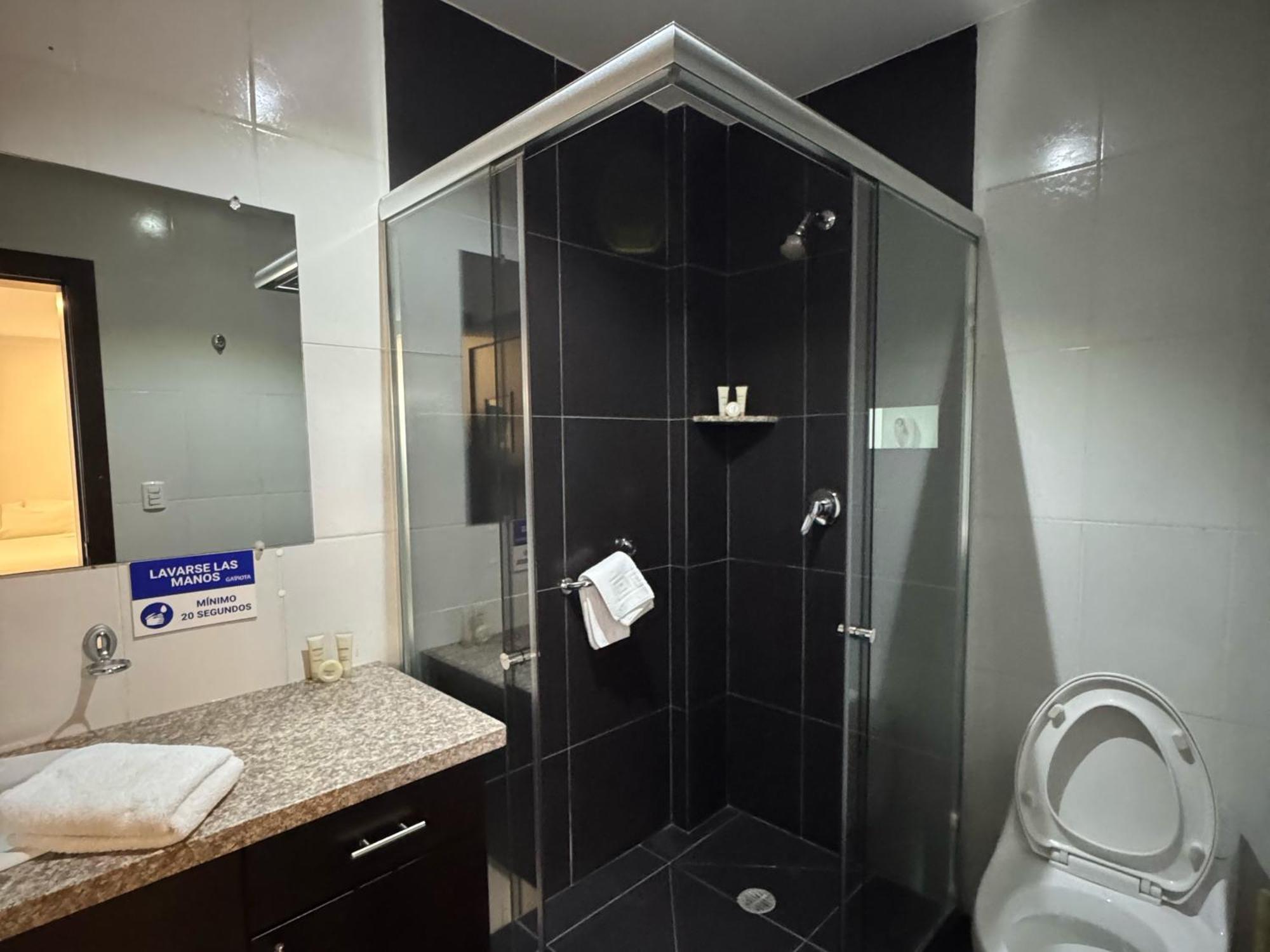 Gaviota Apartments & Suites Cuenca Exterior photo
