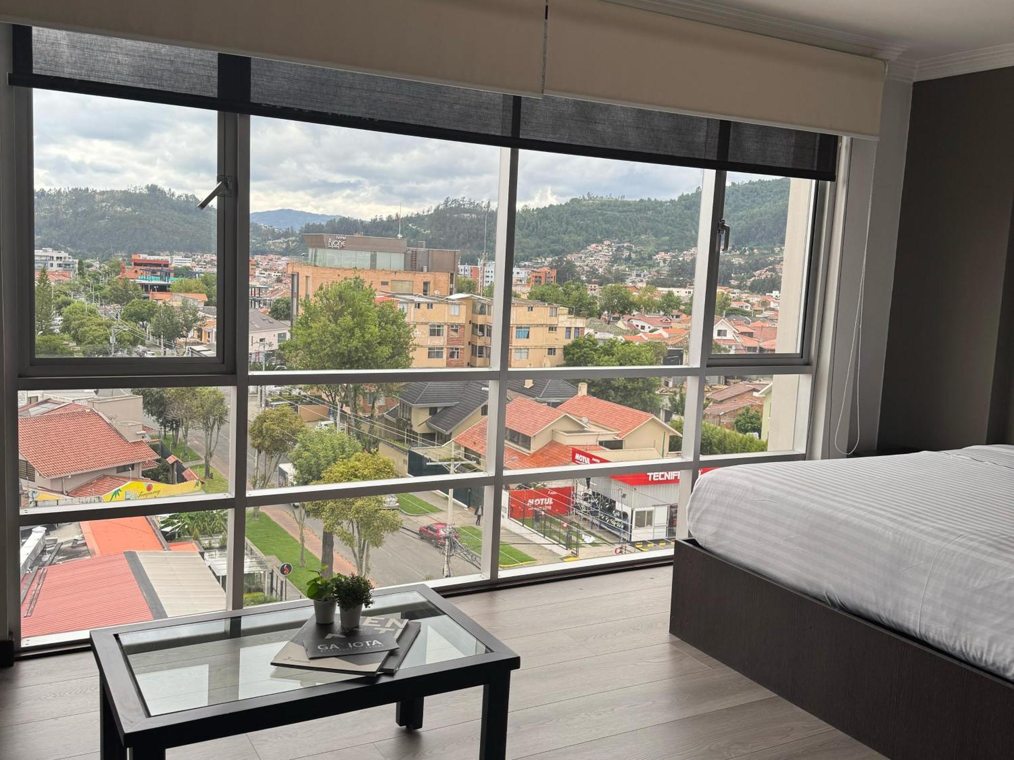 Gaviota Apartments & Suites Cuenca Exterior photo
